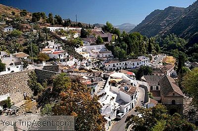 Los 10 Pueblos Más Bellos De Andalucía