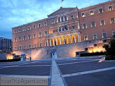 ประวัติย่อของจัตุรัส Syntagma, เอเธนส์